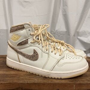 LIKE NEW!! Jordan 1 High - men’s size 9.5